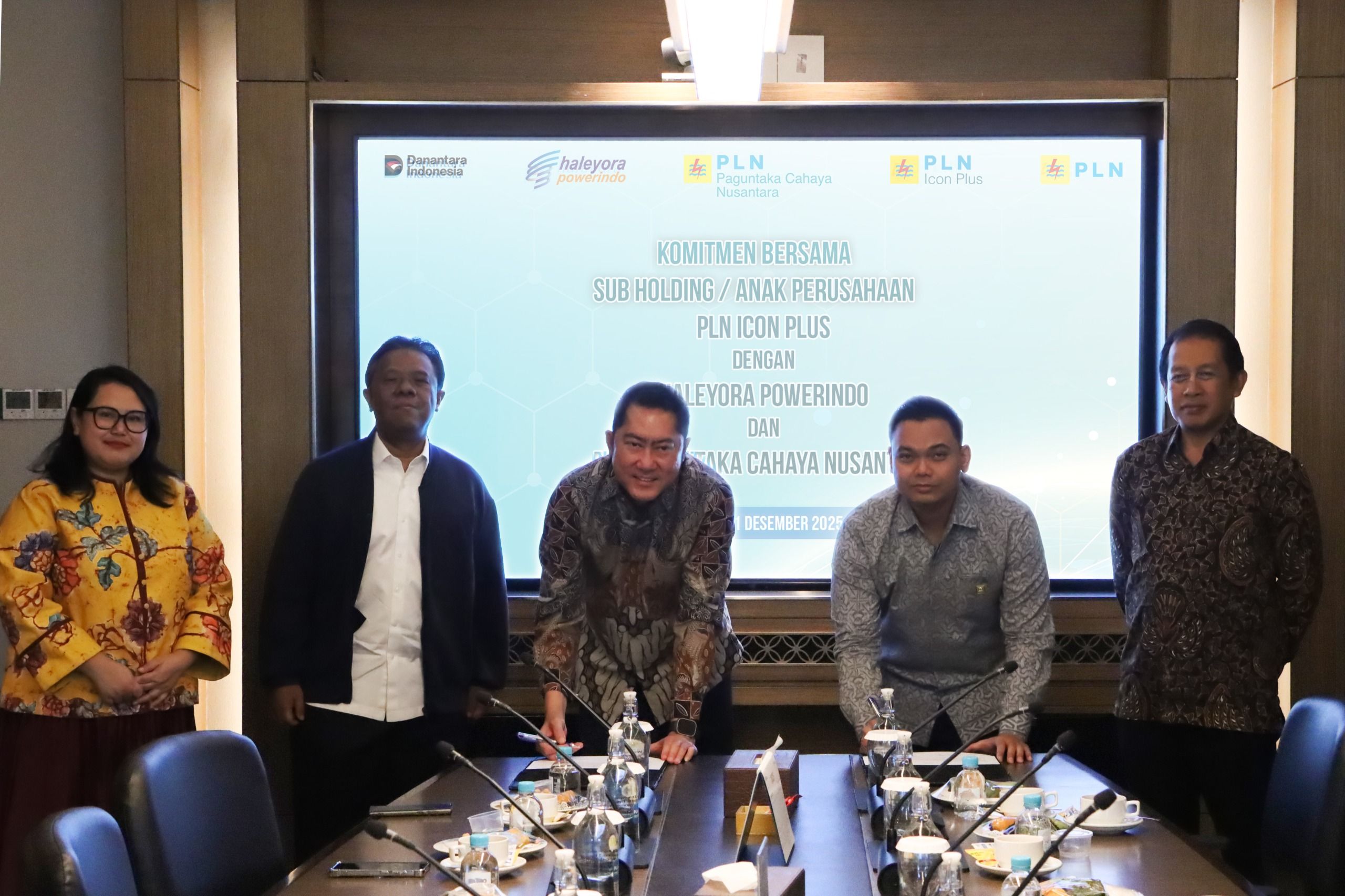 ## PLN Icon Plus Lakukan Penandatanganan Komitmen Bersama dengan Haleyora Powerindo dan PLN Paguntaka Cahaya Nusantara